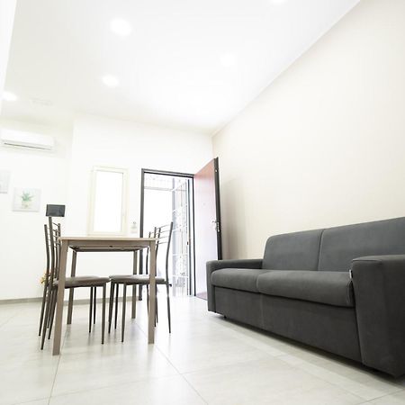 Apartament Casa Vacanza Serafino Katania Zewnętrze zdjęcie