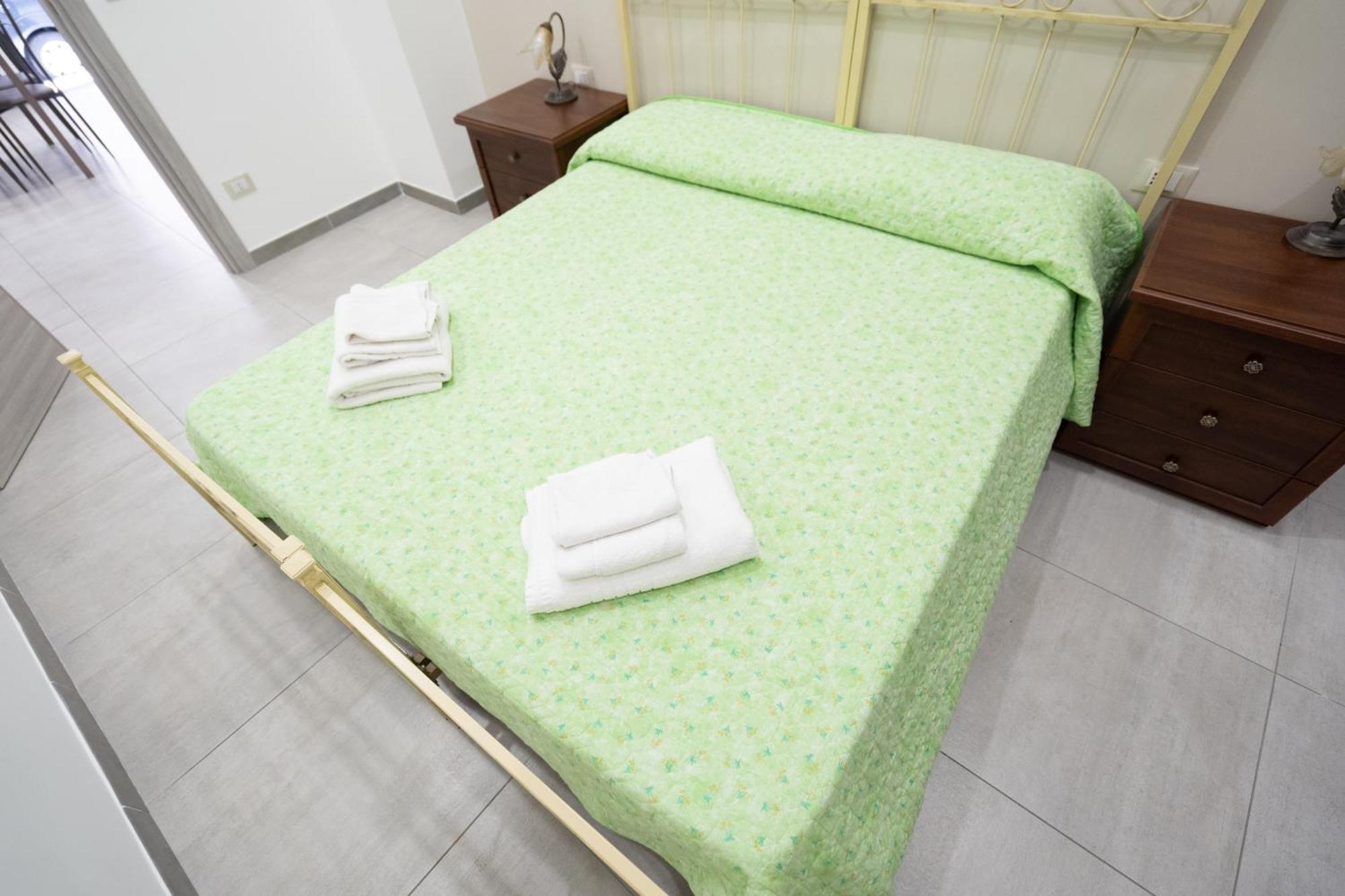 Apartament Casa Vacanza Serafino Katania Zewnętrze zdjęcie